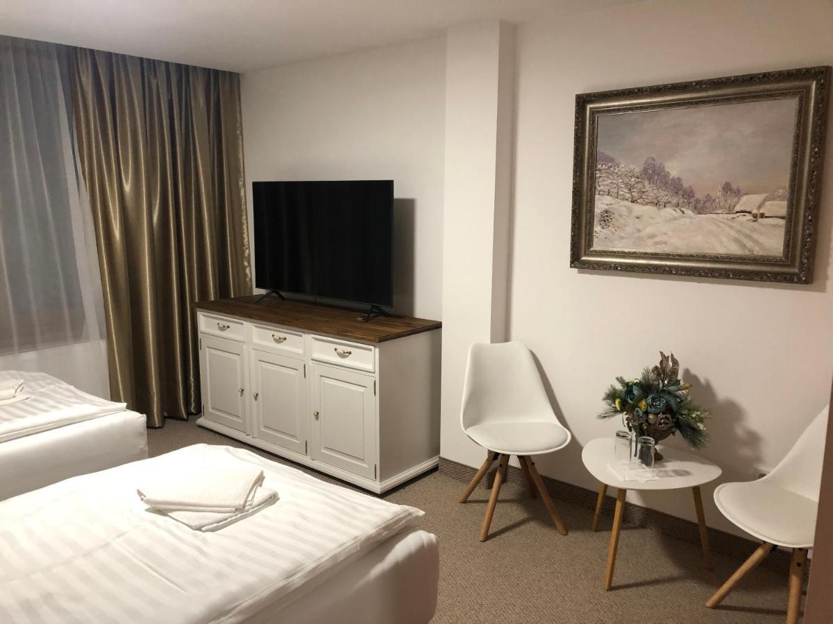 Hotel Galeria Pezinska Baba Pezinok Dış mekan fotoğraf